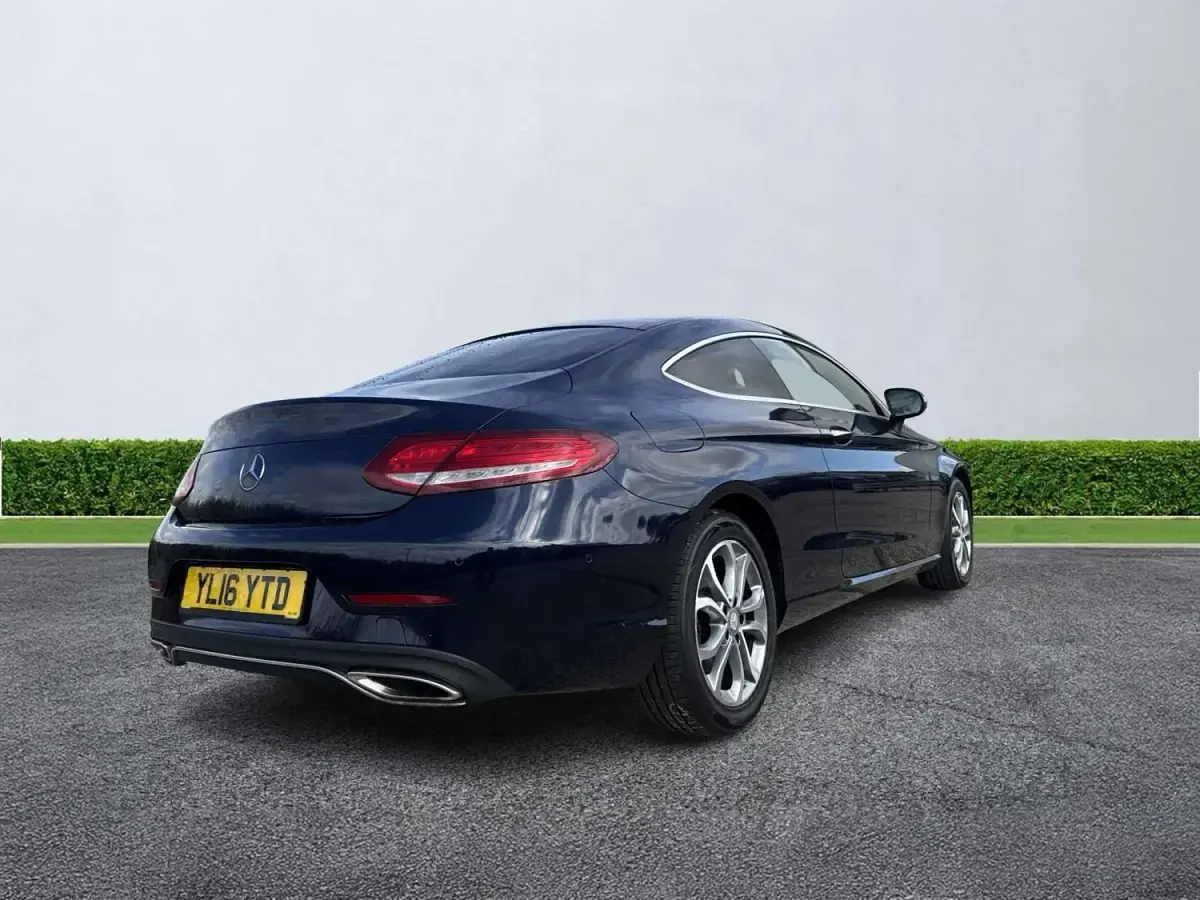 Begagnad Mercedes C200 Premium 2016 Blå Sportkupé