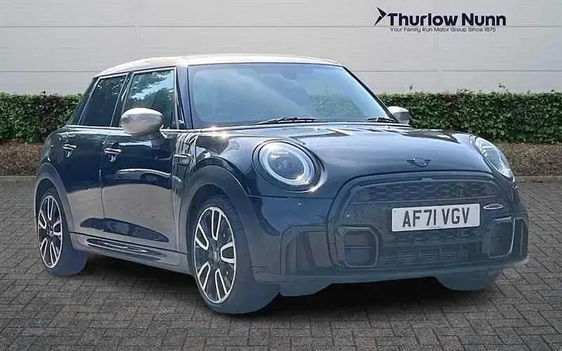 Used Mini Cooper Hatch 136 HP (100 kW) 2021 Hatchback