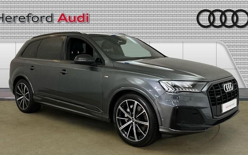 Used 2024 Audi Q7 Black Edition SUV | £41,675 (Good price) - Image 1/4
