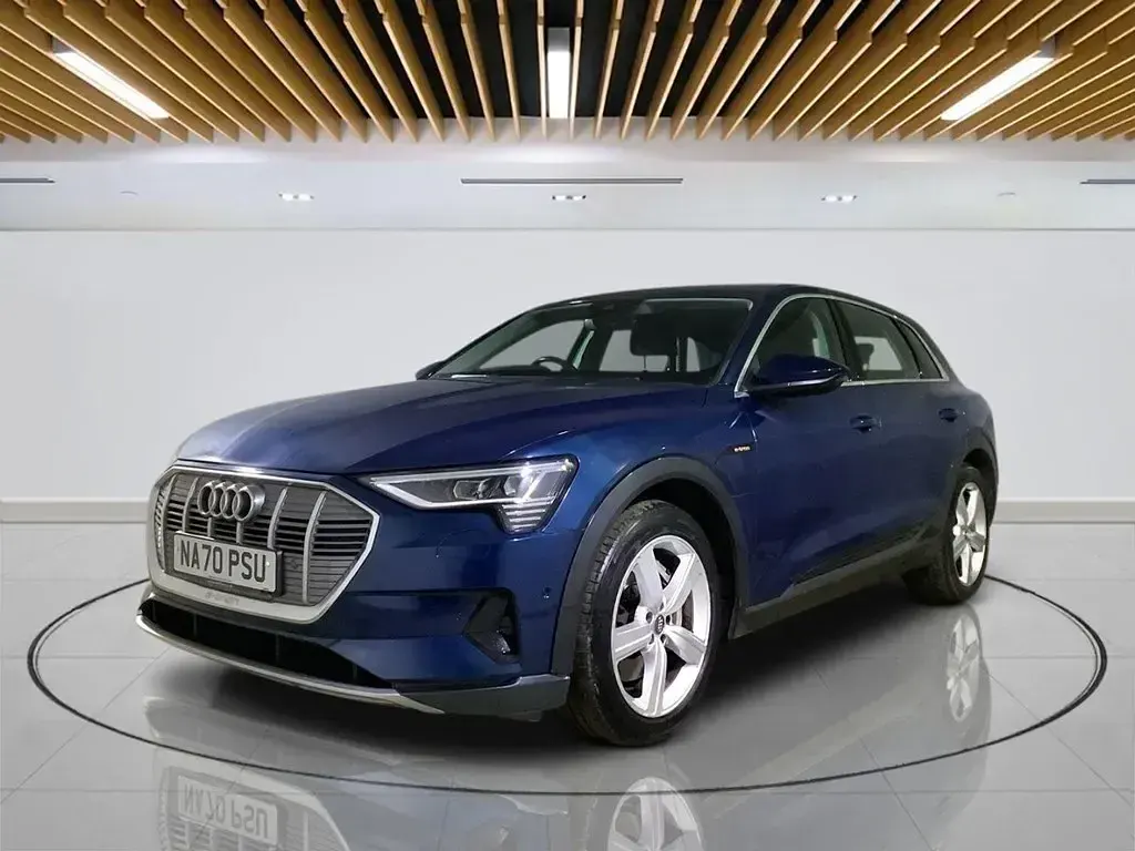 Używany Audi e-tron Advanced 230 kW (313 KM) 2020 Niebieski SUV