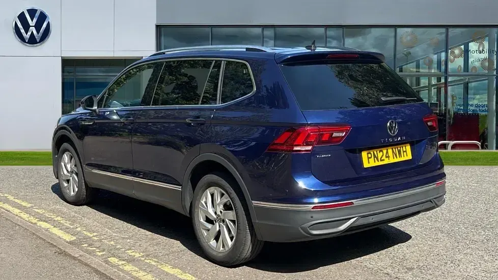 Used VW Tiguan Allspace Life 150 HP (110 kW) 2024 Blue SUV