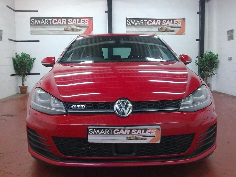 Used VW Golf VII GTD 182 HP (133 kW) 2017 Red Hatchback