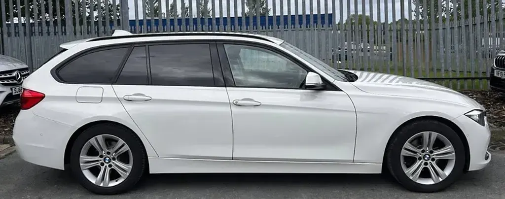 Used BMW 316 Sport Line 116 HP (85 kW) 2017 White Estate