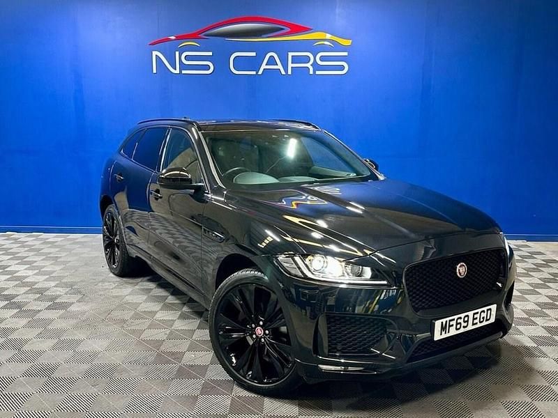 Black Used 2019 Jaguar F-Pace Chequered Flag SUV | £18,999 (Fair price) - Image 1/4