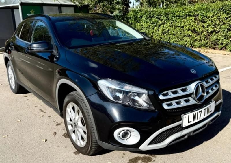 Black Used 2017 Mercedes GLA200 SE SUV | £12,399 (Fair price) - Image 1/1