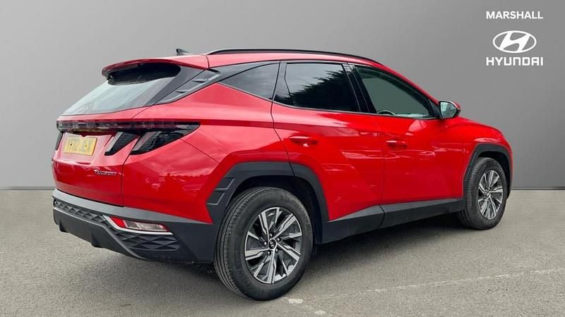 Used Hyundai Tucson SE 150 HP (110 kW) 2022 Engine red SUV