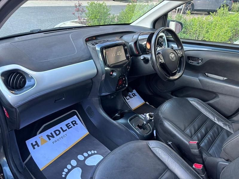 Used Toyota Aygo X-clusiv 69 HP (50 kW) 2016 Grey Hatchback