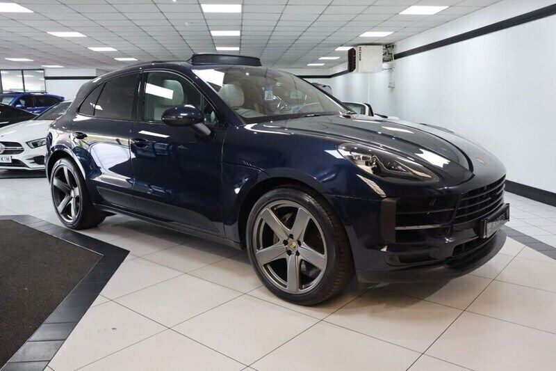 Blue Used 2020 Porsche Macan SUV | £36,449 (Good price) - Image 1/4