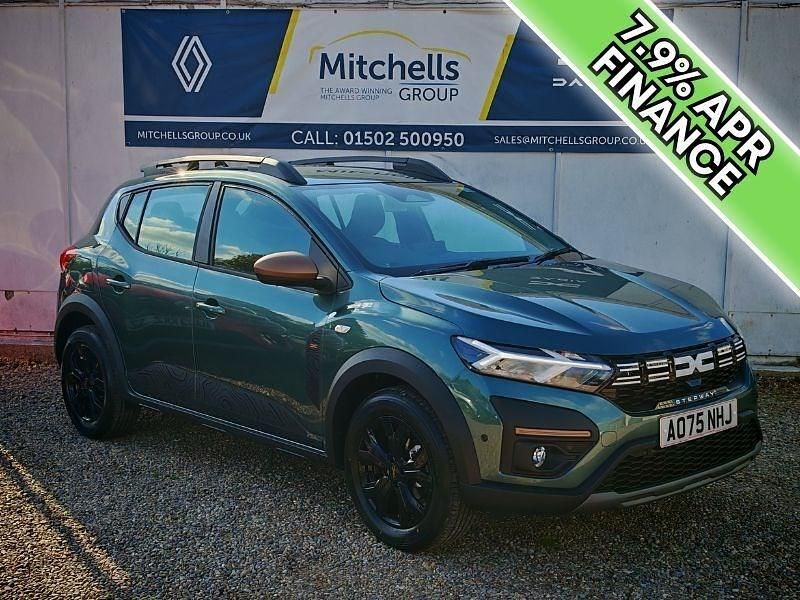 New 2025 Dacia Sandero Extreme Hatchback | £18,995 (Expensive) - Image 1/4