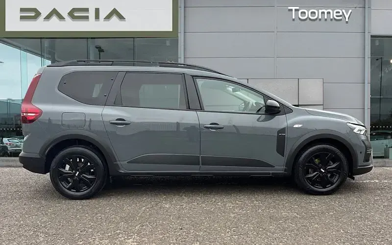 Used Dacia Jogger Extreme 110 HP (80 kW) 2023 Grey MPV