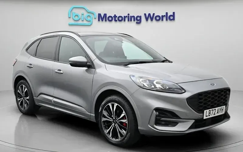 Usado Ford Kuga ST-Line X 224 HP (164 kW) 2022 SUV