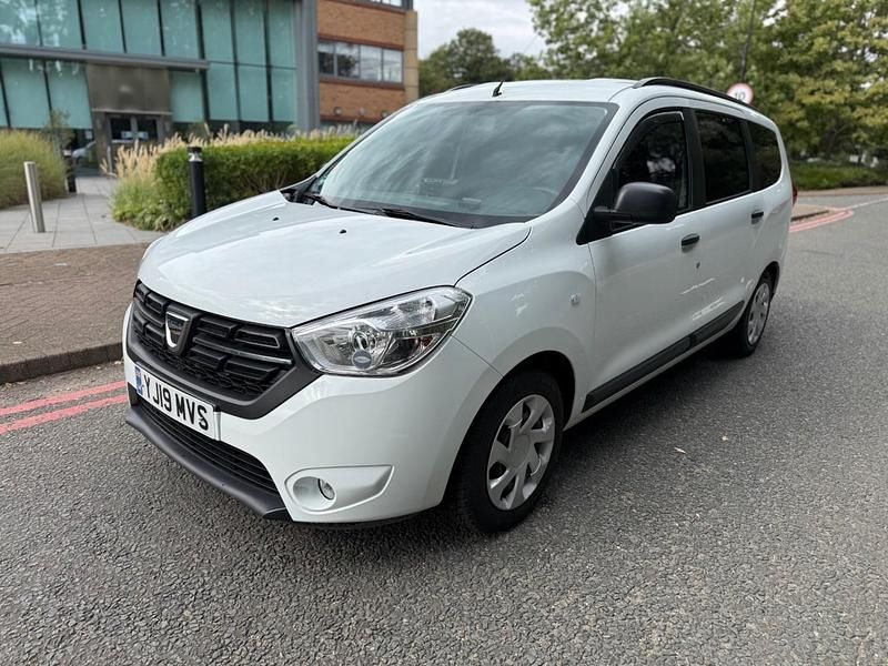 White Used 2019 Dacia Lodgy Comfort MPV | £9,995 - Image 1/4