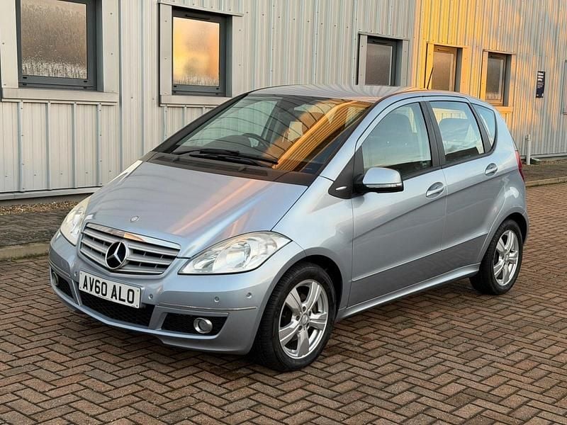 Used Mercedes A180 Avantgarde 2010 Blue Hatchback