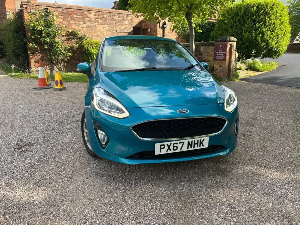 Używany Ford Fiesta Zetec 2017 Niebieski Hatchback