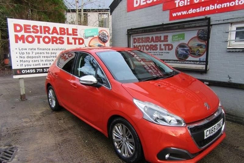 Used Peugeot 208 Allure 100 HP (73 kW) 2015 Orange Hatchback