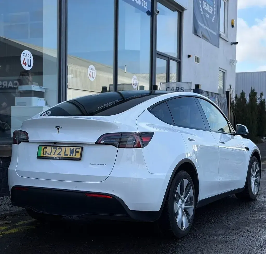 Used Tesla Model Y Long Range AWD 378 kW (514 HP) 2022 White SUV