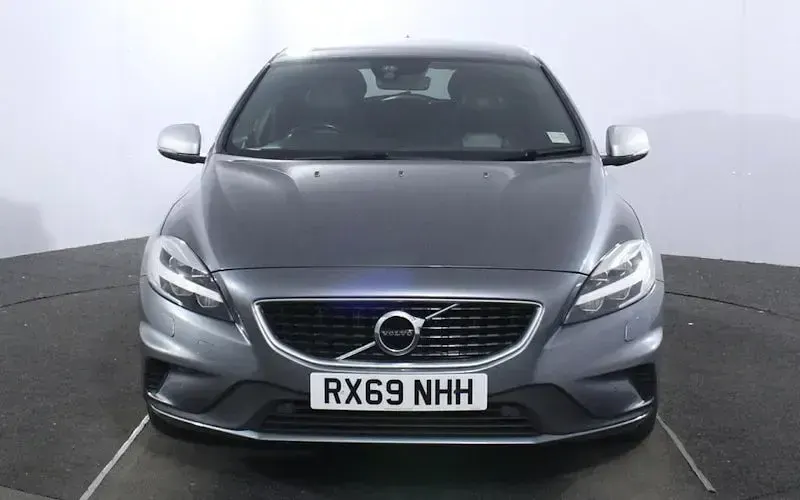Used Volvo V40 R-Design 152 HP (111 kW) 2019 Grey Hatchback