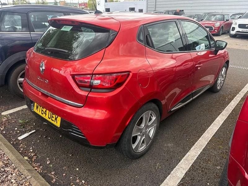 Used Renault Clio IV Dynamique 75 HP (55 kW) 2014 Red Hatchback