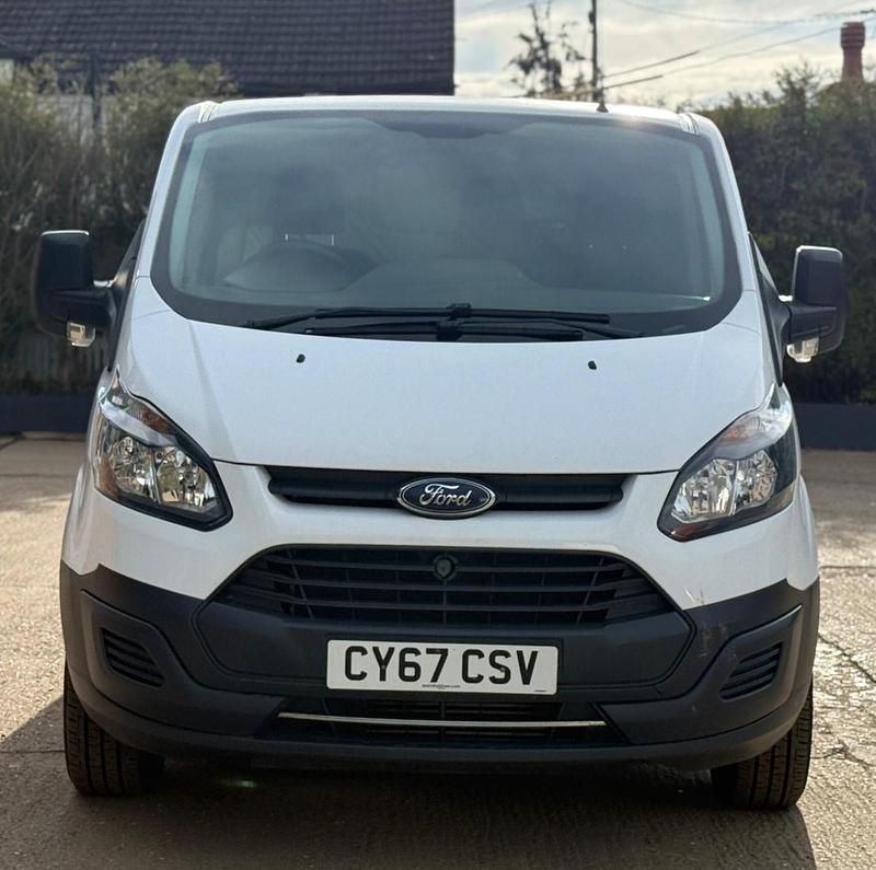 Used Ford Transit Custom 105 HP (77 kW) 2017 White Van