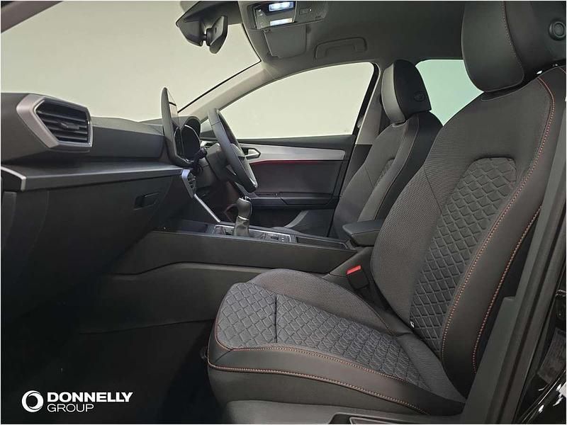 New Seat Leon FR 114 HP (83 kW) 2025 Black Hatchback