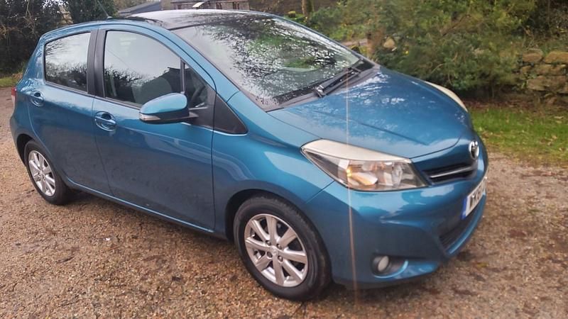Used Toyota Yaris 2011 Turquoise Hatchback