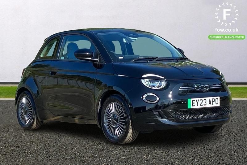 Black Used 2023 Fiat 500e Icon Hatchback | £13,899 (Fair price) - Image 1/4