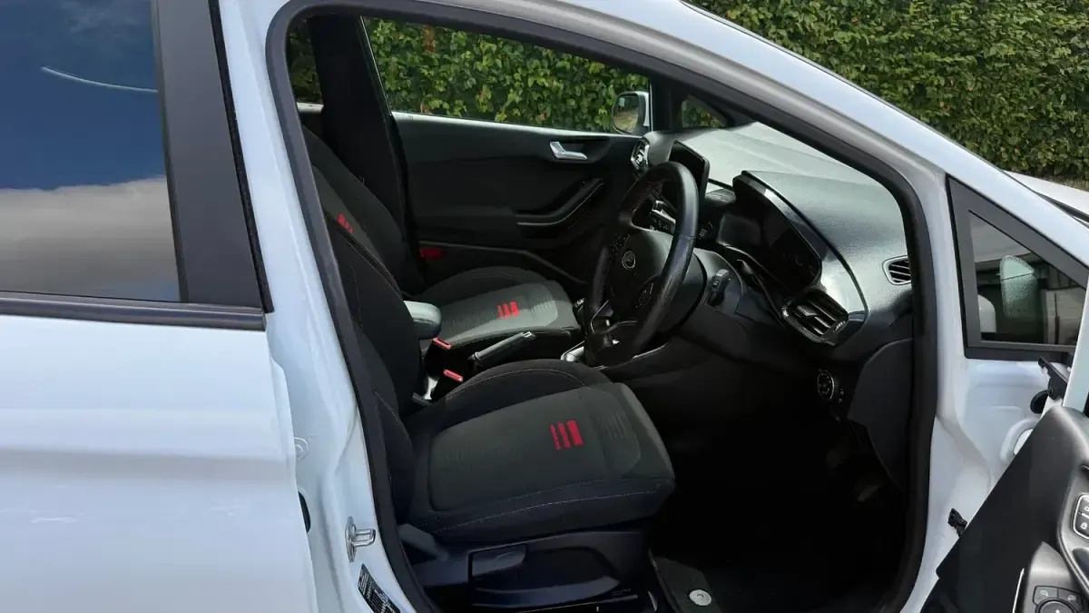 Used Ford Fiesta ST-Line 125 HP (91 kW) 2022 White Hatchback