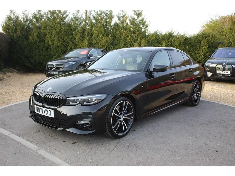 Used BMW 320 M Sport 2021 Black sapphire metallic paint Sedan