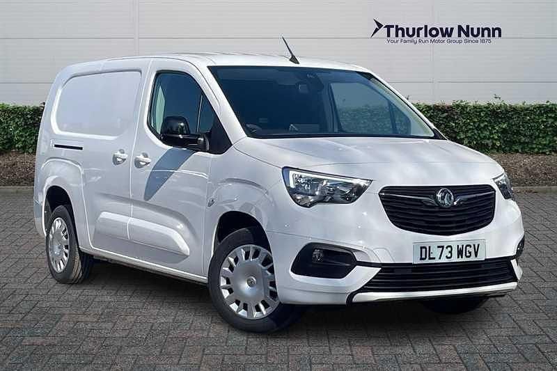 Used Vauxhall Combo S 100 HP (73 kW) 2023 White MPV