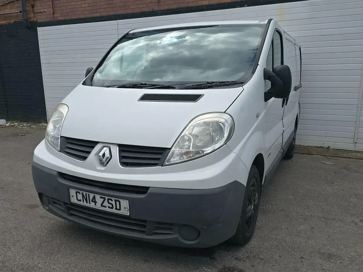 Used Renault Trafic 115 HP (84 kW) 2014 White MPV