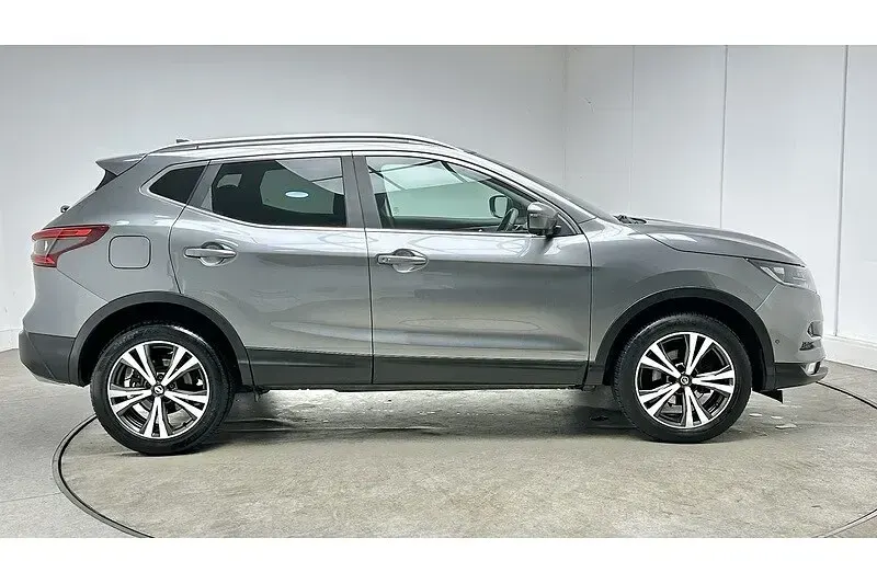 Used Nissan Qashqai N-Connecta 140 HP (102 kW) 2019 Grey SUV