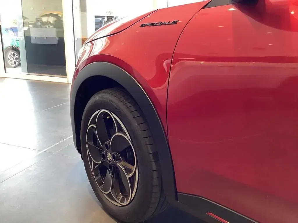 New Alfa Romeo Junior Edizione Speciale 114 kW (156 HP) 2026 Red SUV