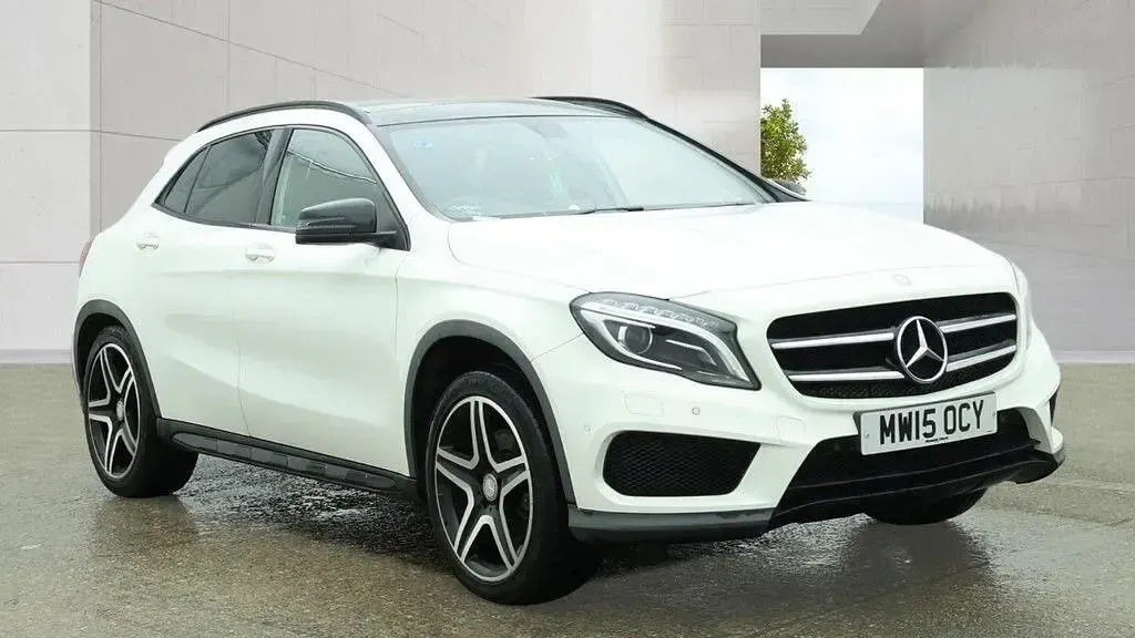 Used Mercedes GLA220 AMG line 2015 White SUV
