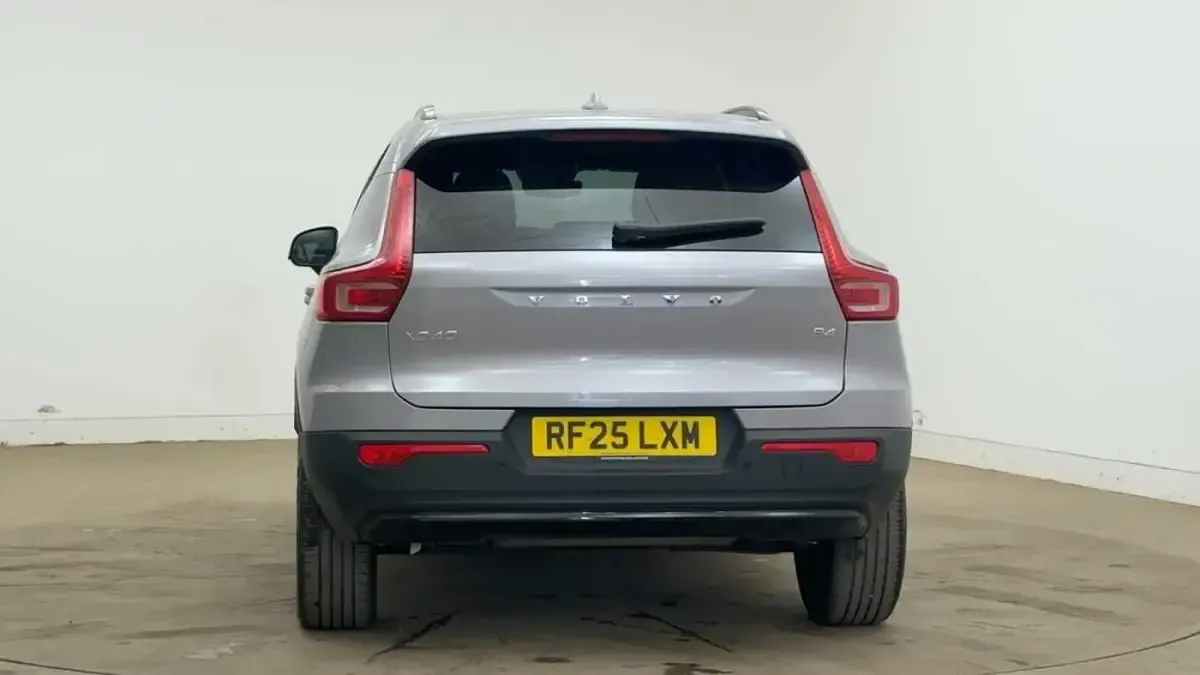 Used Volvo XC40 Plus 194 HP (142 kW) 2026 SUV