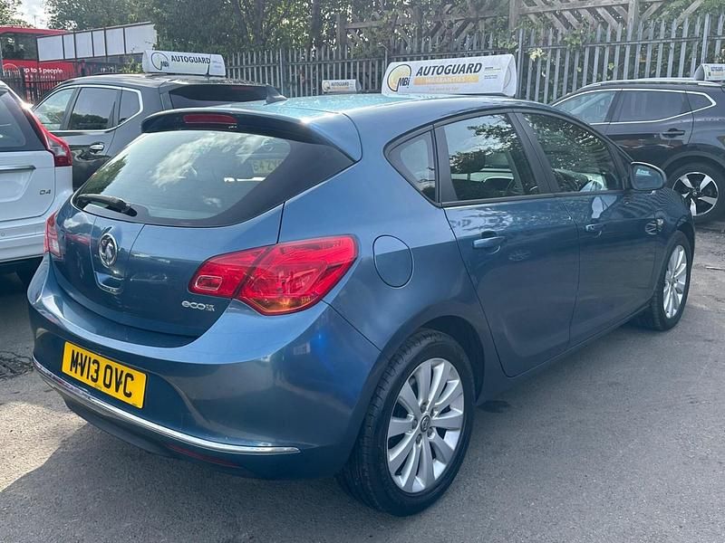 Used Vauxhall Astra S 130 HP (95 kW) 2013 Blue Hatchback