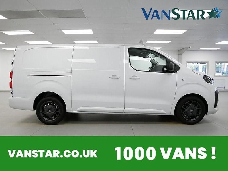 Used Peugeot Expert 120 HP (88 kW) 2024 White Van