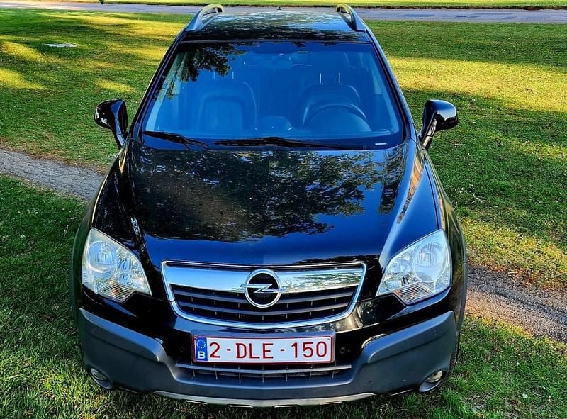 Second-hand Vauxhall Antara drive 150 CP (110 kW) 2008 Negru SUV