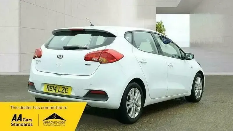 Usado Kia Ceed 2014 Branco Citadino