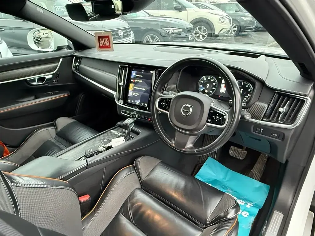 Used Volvo V90 CC Ocean Race 310 HP (228 kW) 2018 White Estate