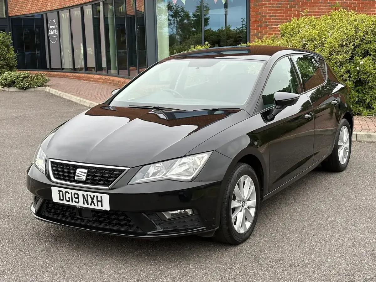 Used Seat Leon SE 115 HP (84 kW) 2019 Black Hatchback