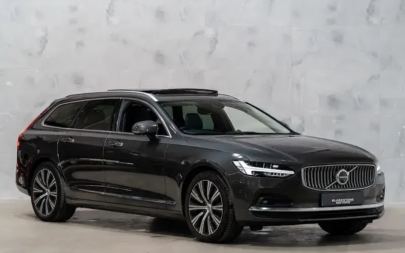 Used Volvo V90 Inscription 235 HP (172 kW) 2021 Estate