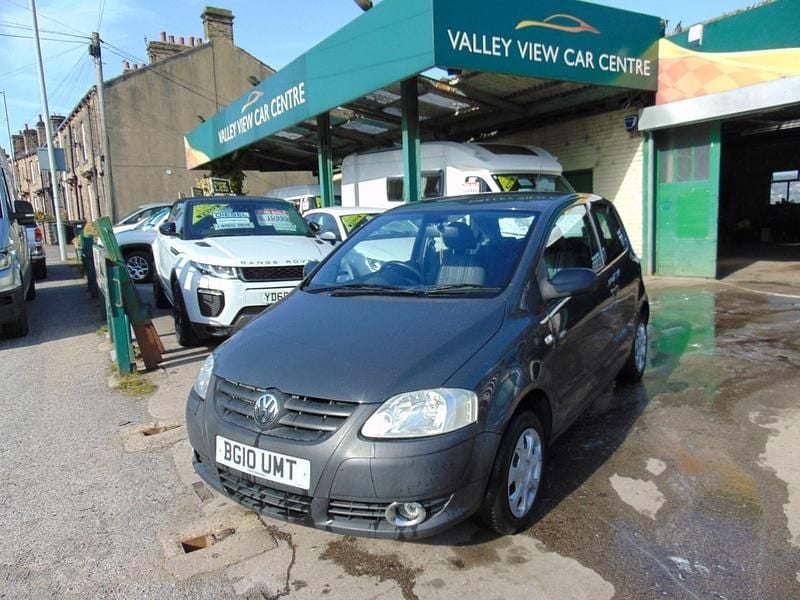 Begagnad VW Fox 55 HK (40 kW) 2010 Grå Halvkombi