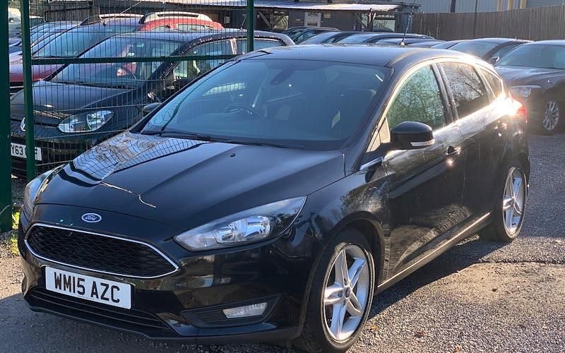 Black Used 2015 Ford Focus Zetec Hatchback | £4,395 (Fair price) - Image 1/4