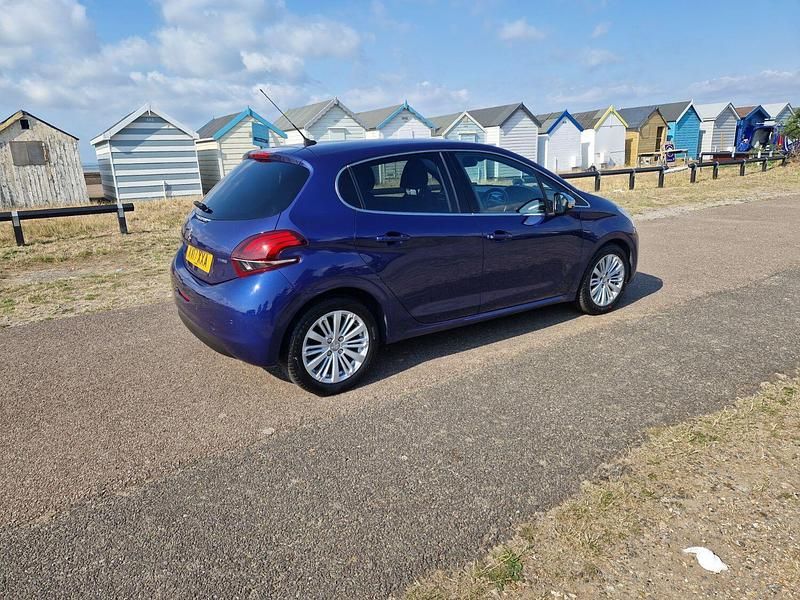 Used Peugeot 208 Allure 2017 Blue Hatchback