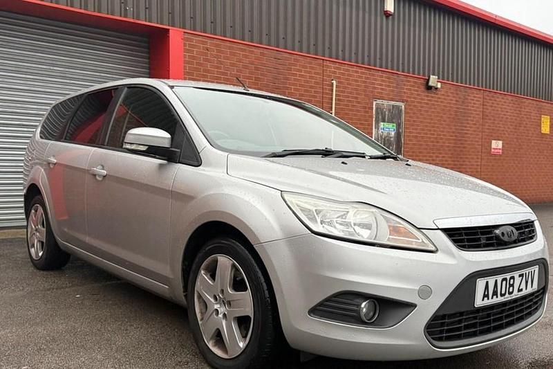 Begagnad Ford Focus Style 2008 Silver Kombi