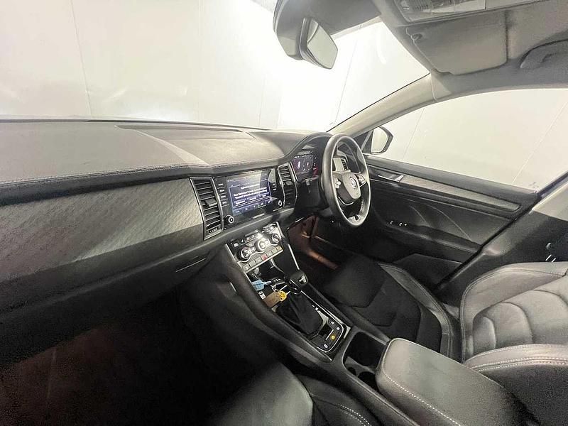 Used Skoda Kodiaq SE L Executive 110 HP (80 kW) 2024 Black magic pearl effect SUV