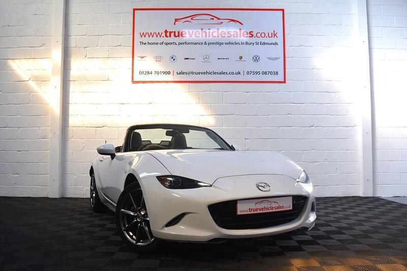 White Used 2015 Mazda MX5 Inclusive Cabriolet | £15,000 (Fair price) - Image 1/4