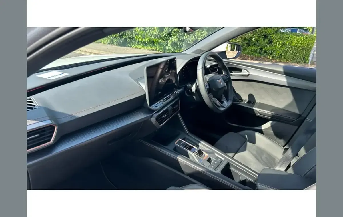 Used Cupra Leon 150 HP (110 kW) 2025 White Hatchback