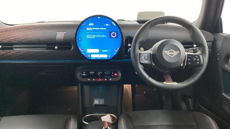 Used Mini Cooper Hatch 113 kW (154 HP) 2025 Red Hatchback