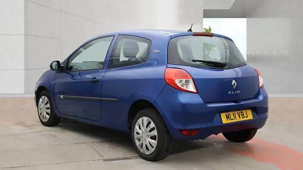 Used Renault Clio 2011 Blue Hatchback